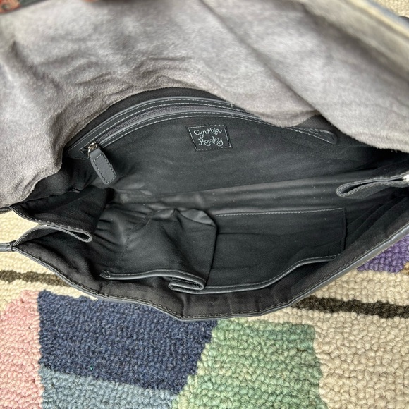 Cynthia Rowley Oversized Gray Puffy Quilted Patent Leather Clutch & Crossbody - Picture 8 of 16